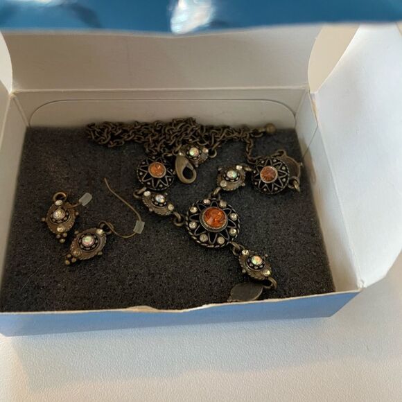 NIB Avon Topaz Color Y Necklace & Dangle Earrings Burnished Metal - Picture 7 of 10